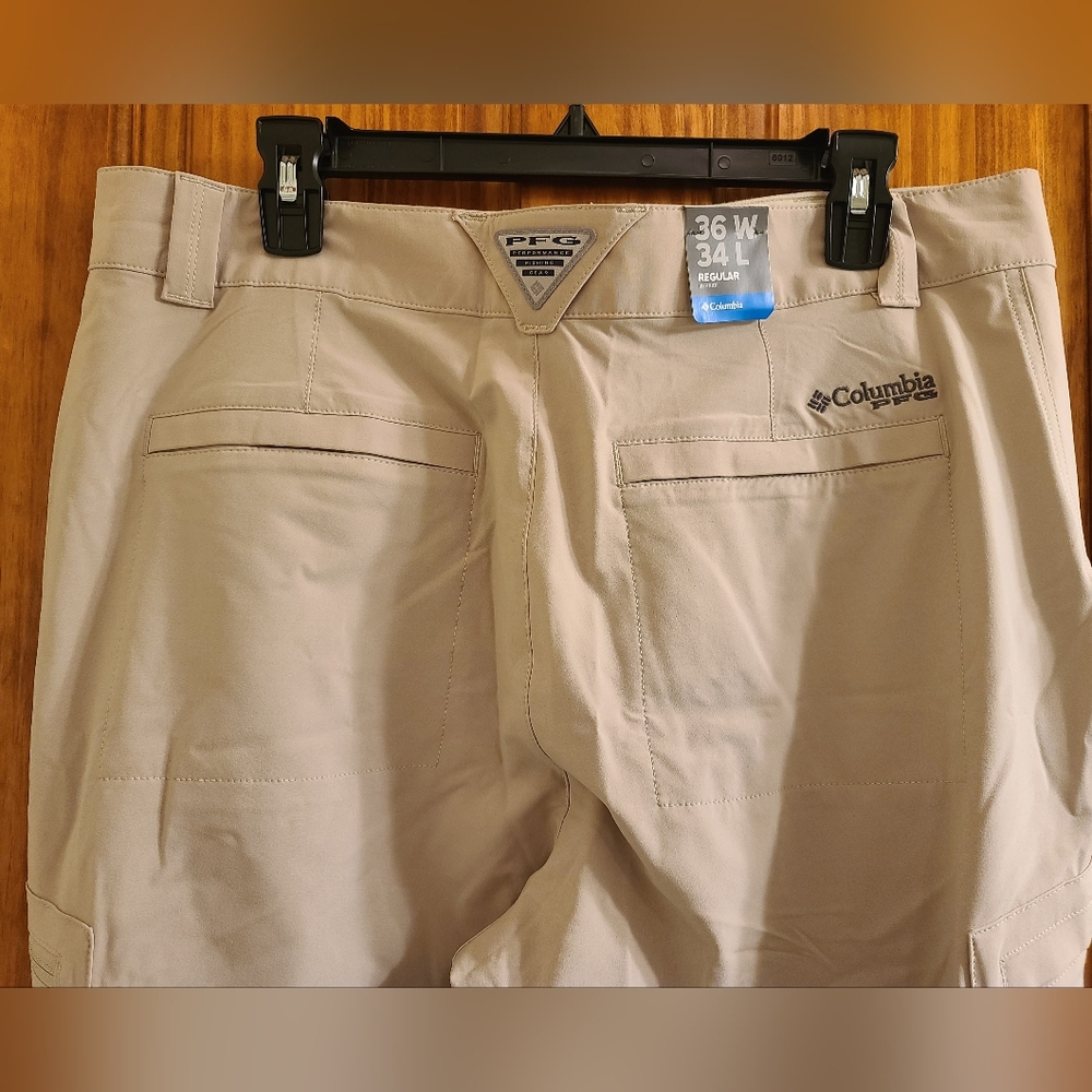 Columbia Omni Shade size 36x34 khaki color